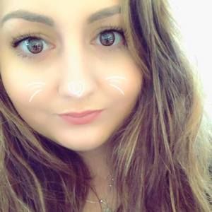 Meet your Posher, Cassandra